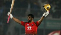 সাকিবদের বিপক্ষে নেমেই ‘অন্যরকম সেঞ্চুরি’ তামিমের