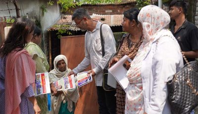 ডেঙ্গু প্রতিরোধে রাসিক প্রশাসকের নির্দেশেনায়  ৩০ ওয়ার্ডে জনসচেতনতামূলক লিফলেট বিতরণ