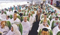 প্রথম ফ্লাইটে সৌদি আরবের উদ্দেশে ঢাকা ত্যাগ করেন ৪১৩ হজযাত্রী