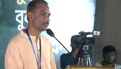 ‘আমরা আজ নব্য স্বৈরাচারের গন্ধ পাচ্ছি’