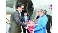 শাহজালাল বিমানবন্দরে শেখ তামিমকে লালগালিচা সংবর্ধনা ও গার্ড অব অনার