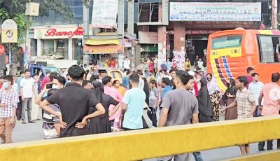 আজও পোশাক শ্রমিকদের সড়ক অবরোধ, যান চলাচল বন্ধ