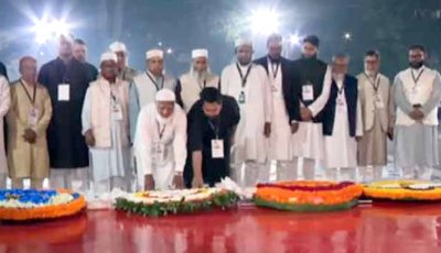 ইতিহাসে প্রথমবার কেন্দ্রীয় শহীদ মিনারে জামায়াত আমিরের শ্রদ্ধা