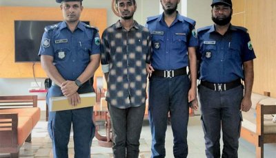 বদলগাছীতে ভ্যানচালক মিঠু হত্যার আসামী রিফাত গ্রেপ্তার