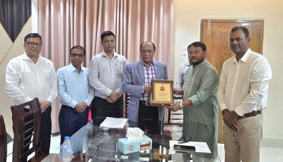 পরিকল্পনা কমিশনের সদস্যের সাথে   রাসিক প্রশাসকের সাক্ষাৎ ও উন্নয়ন প্রকল্প নিয়ে মতবিনিময়