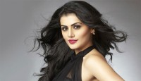 ১০ বছরের প্রেমের কথা জানালেন তাপসী