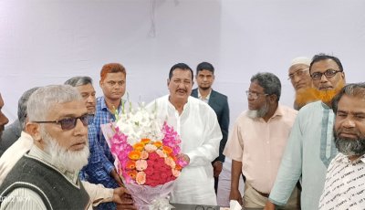 রাজশাহীতে ব্যবসায়ী ও পেশাজীবীদের সঙ্গে ভূমিমন্ত্রীর মতবিনিময়