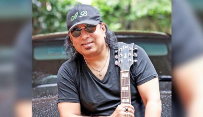 বেঁচে থাকলে আইয়ুব বাচ্চু ৬৪ বসন্তে পা রাখতেন
