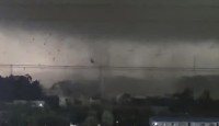 টর্নেডোর তাণ্ডবে নিহত পাঁচ, আহত ৩৩