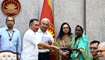চা-শ্রমিকদের ২০ হাজার রেইনকোট দিচ্ছে সরকার