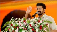 নতুন রাজনীতিতে আসছেন বিজয় থালাপ্যাথি
