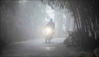 শীতে বাইক দুর্ঘটনা এড়াতে যা করবেন