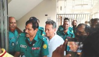দুই মামলায় বিএনপির কমিটির সদস্য আমীর খসরুর জামিন শুনানি আজ