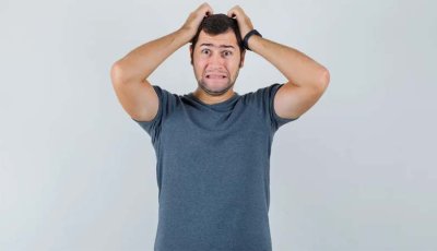 মানসিক চাপ কি চুল পড়ার কারণ হতে পারে, জেনে নিন