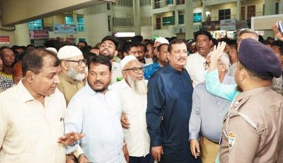 রাজশাহী রেলওয়ে স্টেশনে হামলাকারীদের কোন ছাড় দেয়া হবে না - ভূমিমন্ত্রী মিনু