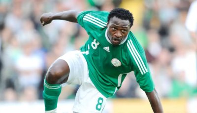 খেলতে খেলতে মাঠেই প্রাণ গেল ফুটবলার