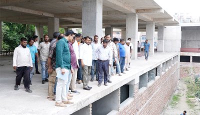 নওদাপাড়ায় নির্মাণাধীন  কাঁচা বাজার মার্কেটসহ  বিভিন্ন উন্নয়ন কাজ পরিদর্শনে রাসিক প্রশাসক