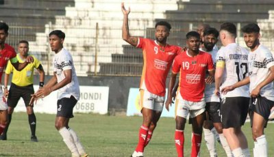 মোহামেডানকে হারাল কিংস, ব্রাদার্স ম্যাচে ‘লাল কার্ড’ বিতর্ক