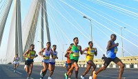 ম্যারাথনে দৌড়াতে গিয়ে প্রাণ হারালেন দুইজন