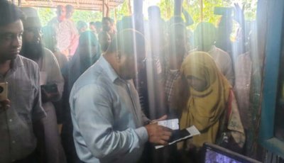 বোদায় পশুর হাটে ভ্রাম্যমাণ আদালতের অভিযান, ইজারাদারকে ৫০ হাজার টাকা জরিমানা