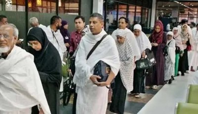 দেশে ফিরেছেন ৬৪১৬৩ হাজি