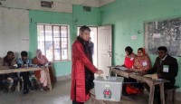নওগাঁ-২ আসনে ভোটগ্রহণ চলছে