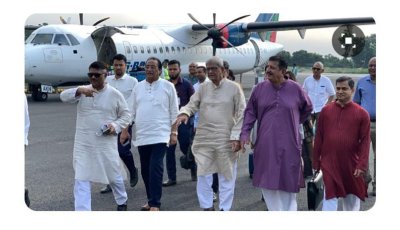 রাষ্ট্রীয় সফরে রাজশাহীতে দুই মন্ত্রী, বিমানবন্দরে উষ্ণ অভ্যর্থনা