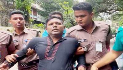 ধানমন্ডি ৩২ নম্বরে ফুল দিতে এসে যুবলীগ কর্মী আটক