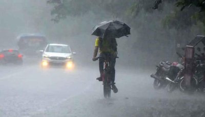 ৬০ কিলোমিটার বেগে ঝড়-বৃষ্টির আভাস, নদীবন্দরে সতর্ক সংকেত