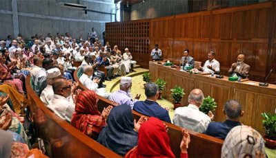 প্রধানমন্ত্রীর সভাপতিত্বে সরকারদলীয় এমপিদের বৈঠক