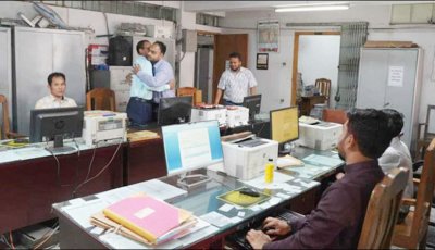 সাত দিনের ঈদ ছুটি শেষে আজ খুলেছে অফিস-আদালত
