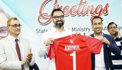 হামজাদের বেতনের আওতায় আনছেন ক্রীড়া প্রতিমন্ত্রী