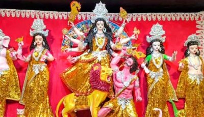 প্রতিমা বিসর্জনে রাজশাহীতে শারদীয় দুর্গোৎসবের সমাপ্তি, মণ্ডপে মণ্ডপে বিদায়ের আবহ