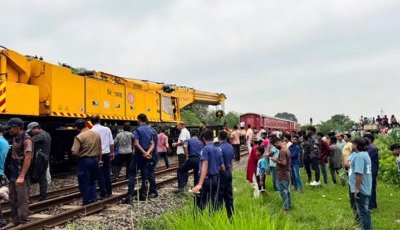 তিন ঘণ্টা পর ঢাকা-উত্তরবঙ্গ রুটে ট্রেন চলাচল স্বাভাবিক