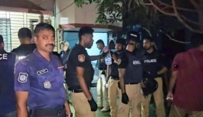 সাভারে জেএমবি সদস্য আটক, বোমাসদৃশ বস্তু ও বিপুল পরিমাণ ককটেলসহ বোমা তৈরির সরঞ্জাম উদ্ধার