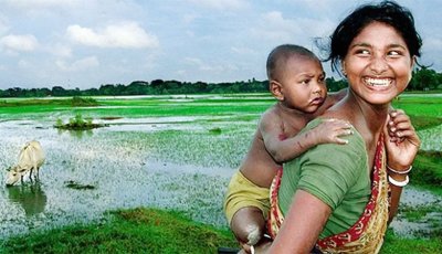 আজ বিশ্ব মা দিবস