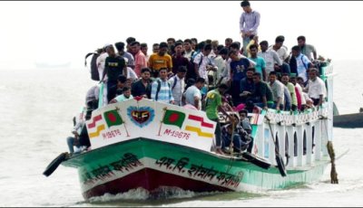 নিষেধাজ্ঞা উপেক্ষা করে উত্তাল মেঘনা পারাপার