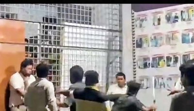রাবিতে সাংবাদিকদের মারধরের ঘটনায় চারজনের ছাত্রত্ব বাতিলের সুপারিশ
