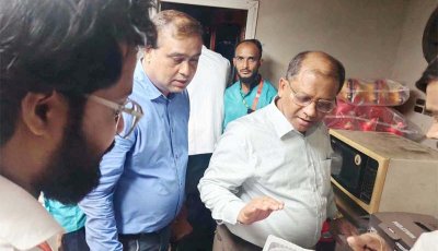 কুড়িগ্রাম এক্সপ্রেস ট্রেনে জিএম-সিসিএম-এর বিশেষ পরিদর্শন,যাত্রীসেবা মানোন্নয়ন ও কড়াকড়ি চেকিং