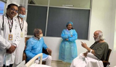 হাসপাতালে রাষ্ট্রপতি: খোঁজখবর নিলেন অসুস্থ মঈন খানের
