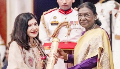 পদ্মভূষণে সম্মানিত সংগীতশিল্পী অলকা ইয়াগনিক