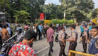 শিক্ষা ভবনের সামনে থেকে সরে গেলেন আন্দোলনরত শিক্ষার্থীরা