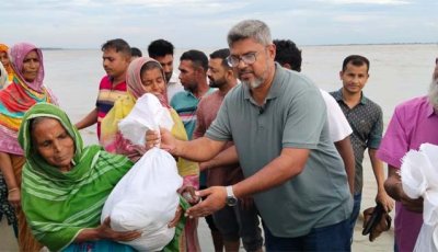 অসহায়দের পাশে সর্বদা থাকার অঙ্গিকার করেন আরডিএ চেয়ারম্যান সুইট