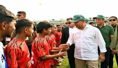 দেশসেরা খুদে ফুটবলারদের খেলা দেখলেন প্রধানমন্ত্রী