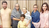 নিক্সন চৌধুরীর বাসায় শেখ হাসিনা
