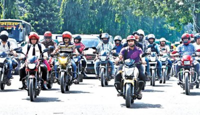 মধ্যরাত থেকে সারাদেশে মোটরসাইকেল চলাচলে ৭২ ঘণ্টার নিষেধাজ্ঞা