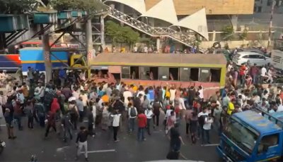 বনানীতে বাস নিয়ন্ত্রণ হারিয়ে আইল্যান্ডে ধাক্কা, নিহত ২