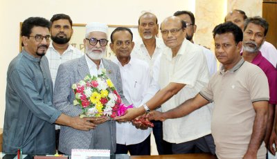 জাসদের পক্ষ থেকে জেলা পরিষদ প্রশাসককে শুভেচ্ছা