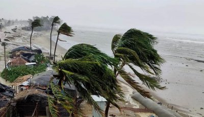 রাতের মধ্যে ১১ অঞ্চলে ৮০ কিলোমিটার বেগে ঝড়ের আভাস
