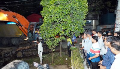 আগামী বর্ষা মৌসুমে জলাবদ্ধতা রোধে  মাঠে তৎপর রাসিক প্রশাসক